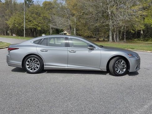 Used 2018 Lexus LS 500 w/ Interior Upgrade Package image 38