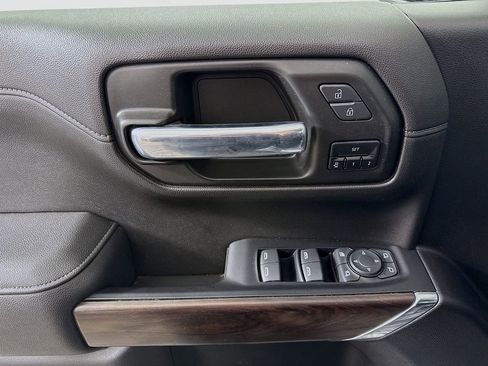 Used 2022 GMC Sierra 1500 SLT image 17