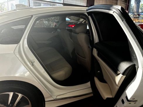 Used 2021 Honda Accord EX-L image 28