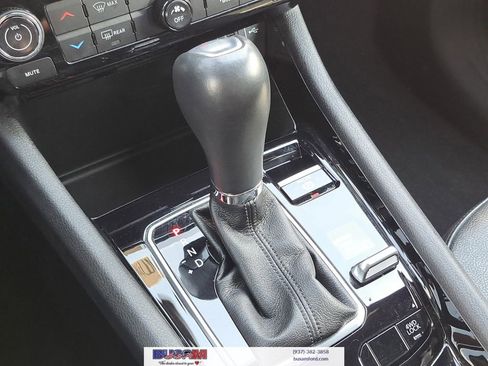 Used 2022 Jeep Compass Limited image 22