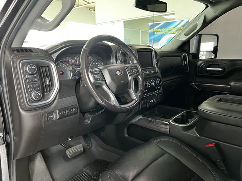 Used 2021 Chevrolet Silverado 2500 LTZ w/ LTZ Plus Package AWD/4WD image 9