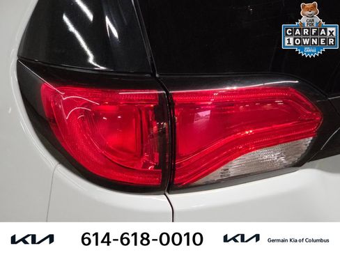 Used 2023 Chrysler Voyager LX image 17