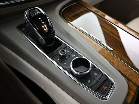 Used 2023 Cadillac Escalade ESV Premium Luxury Platinum w/ LPO, Radiant Package AWD/4WD image 23