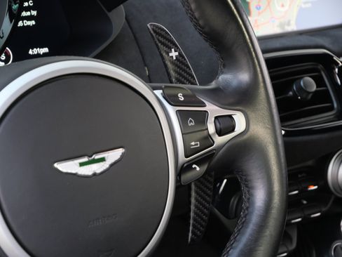 Used 2019 Aston Martin V8 Vantage Coupe image 18