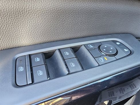 New 2026 Nissan Pathfinder SV image 12