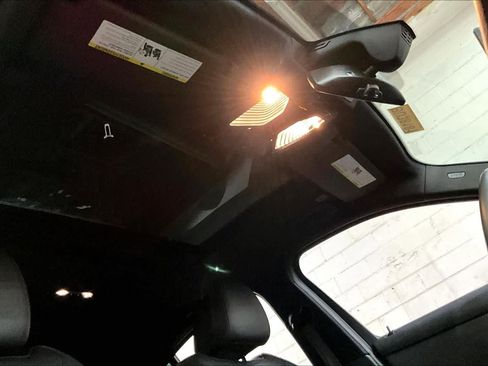 Used 2025 BMW 330i Sedan w/ M Sport Package image 24