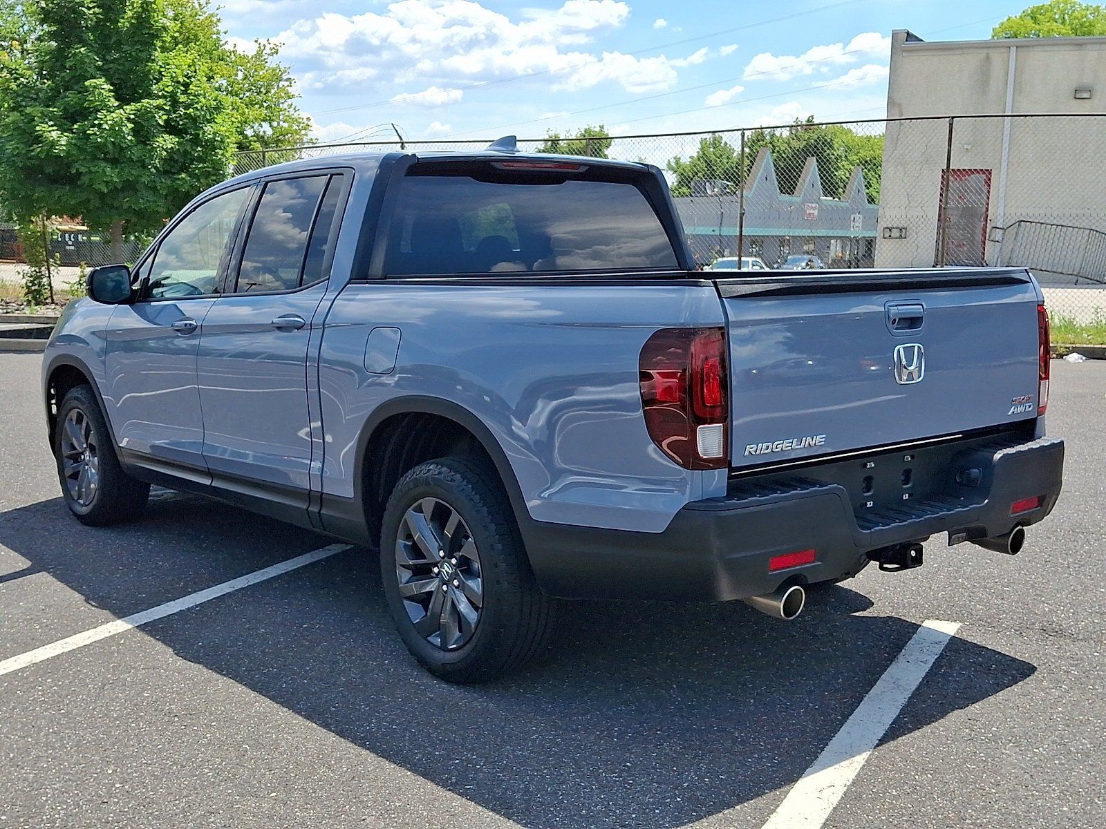 Used 2023 Honda Ridgeline Sport image 4