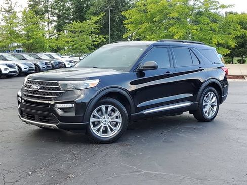 Used 2020 Ford Explorer XLT w/ Equipment Group 202A AWD/4WD image 37