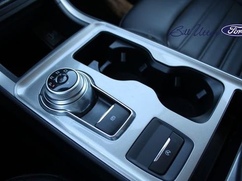 Certified 2023 Ford Edge SEL image 10