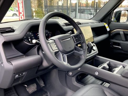 New 2026 Land Rover Defender 110 X-Dynamic SE image 8