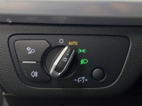 Certified 2025 Audi Q5 2.0T Premium w/ Convenience Plus Package image 41