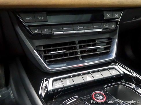 Used 2022 Audi e-tron GT Premium Plus image 21