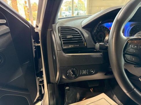 Used 2023 Chrysler 300 S image 18