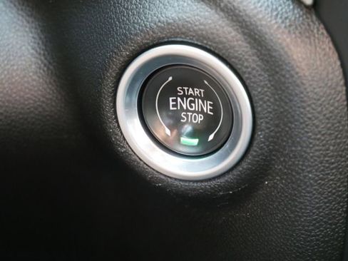 Used 2021 Chevrolet Silverado 1500 LT image 33