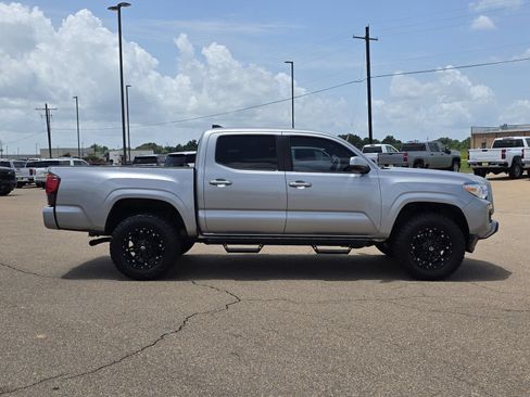 Used 2019 Toyota Tacoma SR w/ SR Convenience Package RWD image 4