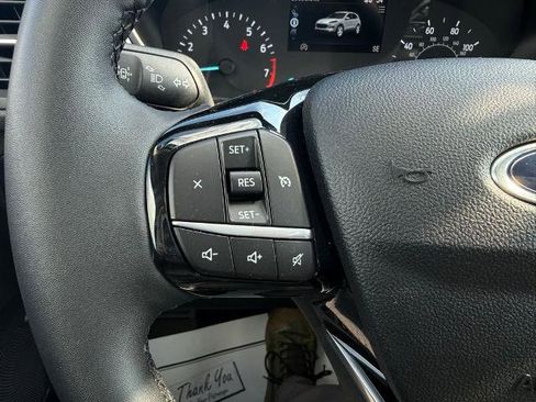 Certified 2022 Ford Escape SE w/ SE Sport Appearance Package image 16