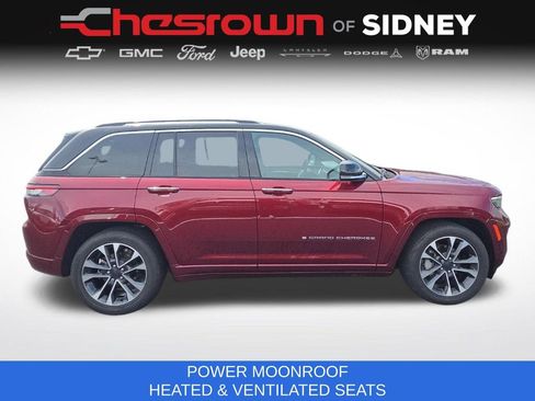 Used 2023 Jeep Grand Cherokee Overland w/ Luxury Tech Group IV AWD/4WD image 4