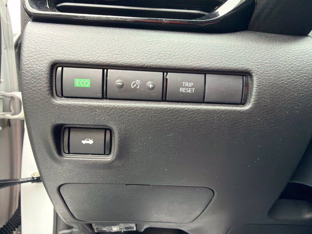 Used 2025 Nissan Sentra SV FWD image 23