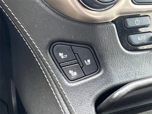 Used 2018 GMC Yukon Denali image 36