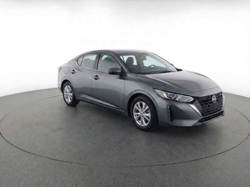 Used 2025 Nissan Sentra S image 4