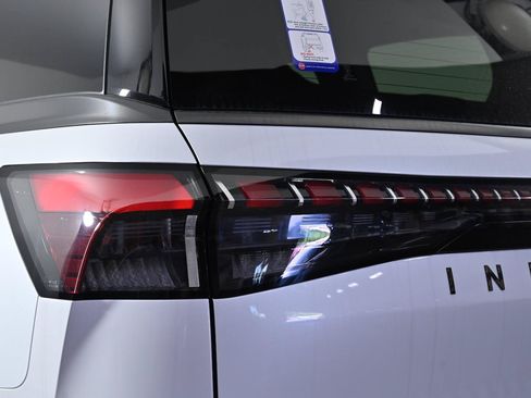 New 2026 INFINITI QX80 4WD image 7