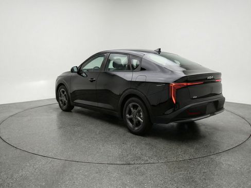 Used 2025 Kia K4 LXS image 6