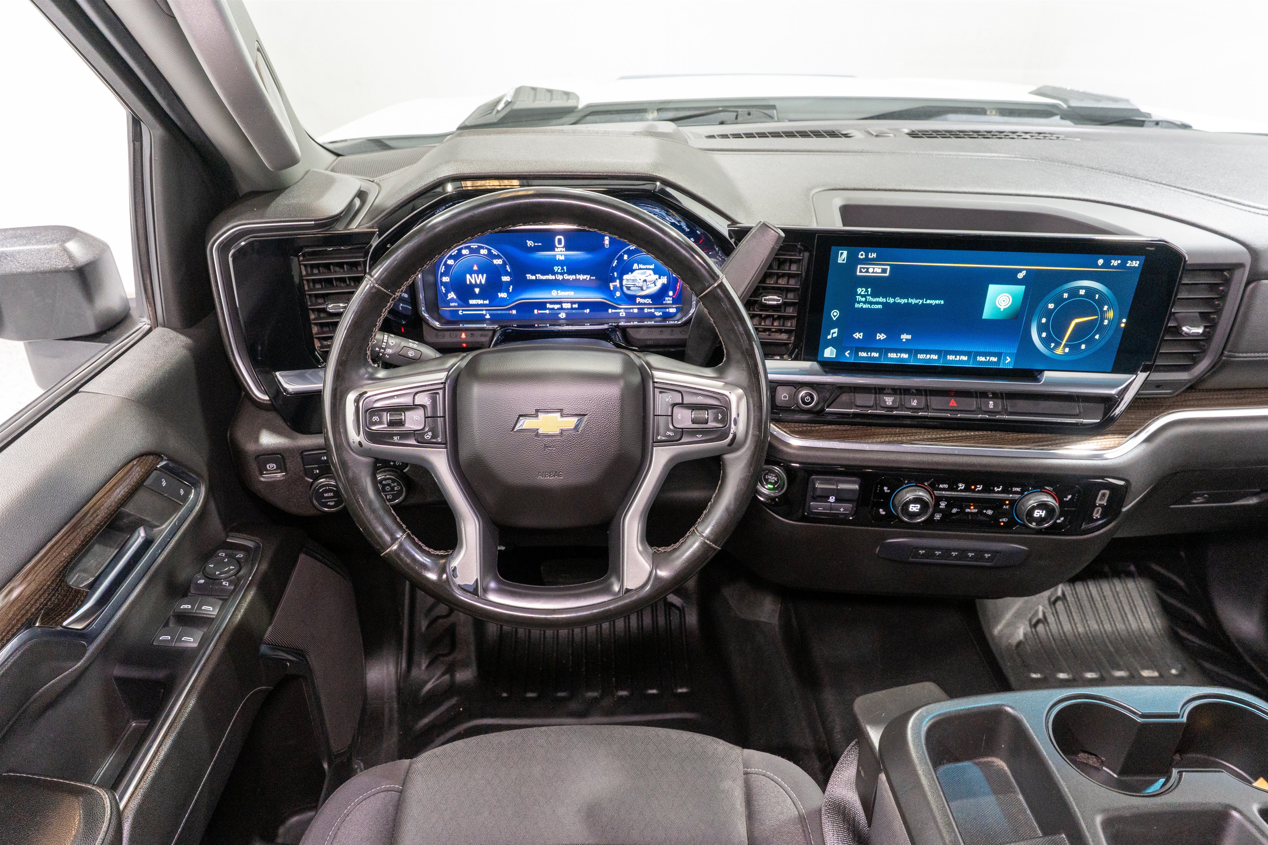 Used 2024 Chevrolet Silverado 2500 LT w/ Convenience Package AWD/4WD image 12