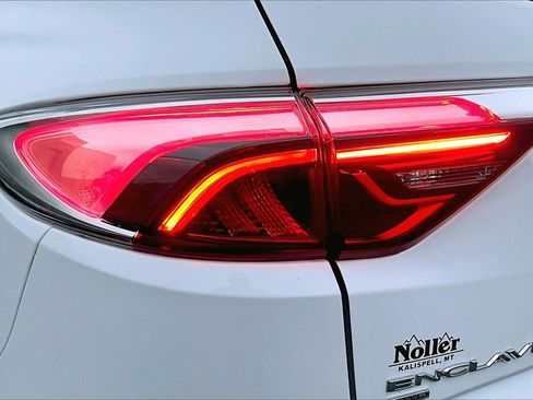 Used 2024 Buick Enclave Premium image 31