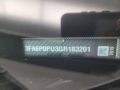 Used 2016 Ford Fusion Energi SE FWD image 33