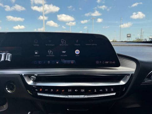 Certified 2024 Cadillac Lyriq Luxury AWD/4WD image 22