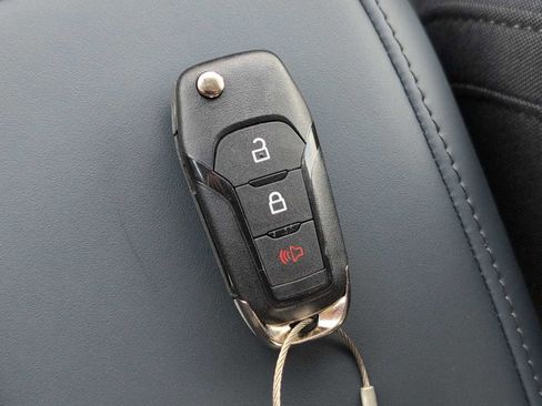 New 2025 Ford Maverick XL image 24