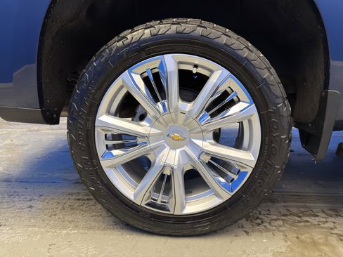 Used 2023 Chevrolet Silverado 1500 High Country w/ High Country Premium Package image 9