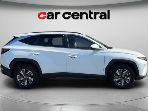 Used 2022 Hyundai Tucson Blue AWD/4WD image 7
