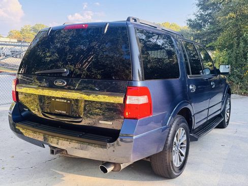 Used 2015 Ford Expedition XLT image 4