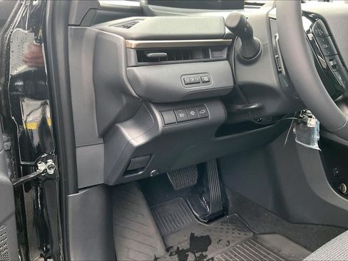 Certified 2026 Toyota bZ AWD/4WD image 35