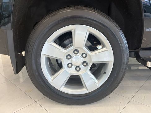Used 2018 Chevrolet Tahoe LT w/ LT Signature Package AWD/4WD image 46