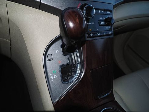 Used 2013 Toyota Venza LE image 15