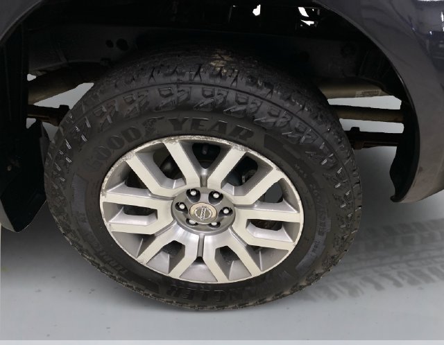 Used 2012 Nissan Frontier SL w/ Moonroof Pkg AWD/4WD image 18
