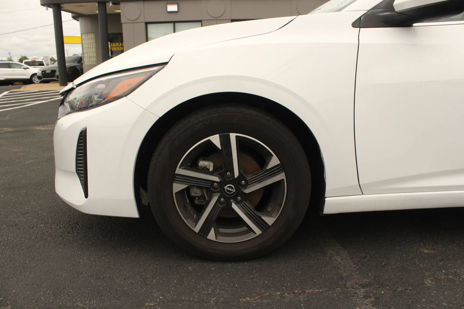 Used 2024 Nissan Sentra SV FWD image 3