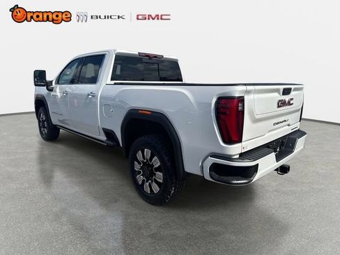 Used 2024 GMC Sierra 2500 Denali w/ Denali Reserve Package AWD/4WD image 5