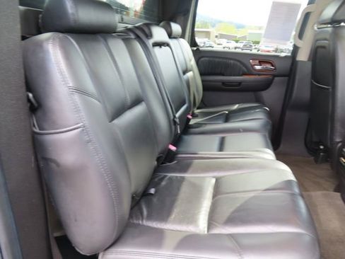 Used 2008 Chevrolet Avalanche LT AWD/4WD image 35