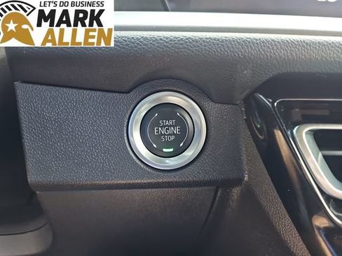 Used 2024 Chevrolet Traverse LT FWD image 17