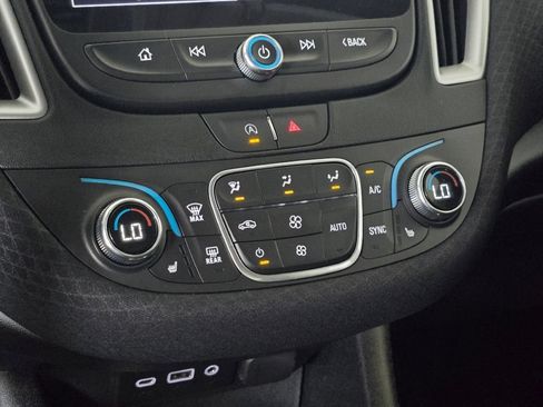 Used 2024 Chevrolet Malibu LT FWD image 25