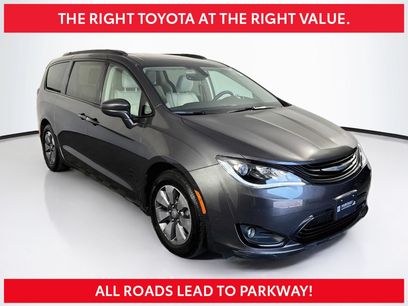 Used 2018 Chrysler Pacifica Limited