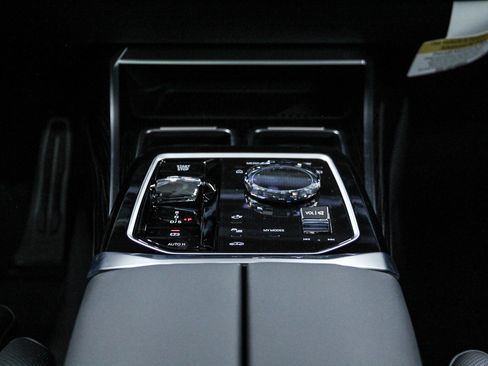 New 2026 BMW 740i w/ Premium Package image 14