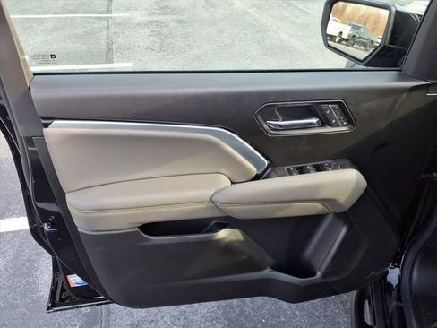 New 2026 Chevrolet Colorado ZR2 w/ Midnight Edition image 13