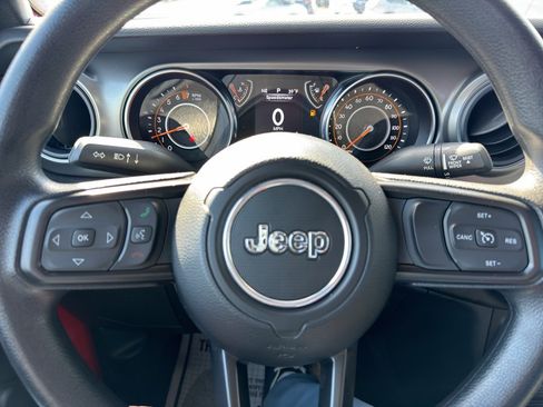 Used 2023 Jeep Gladiator Sport w/ Trailer Tow Package image 19