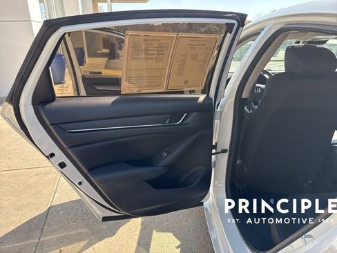Used 2019 Honda Accord LX image 31