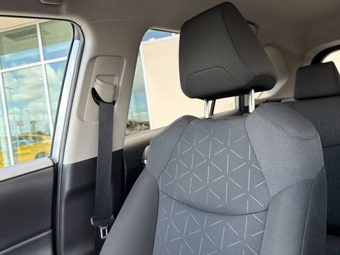 Used 2024 Toyota RAV4 XLE FWD image 23