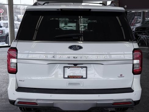 Used 2022 Ford Expedition XLT image 36
